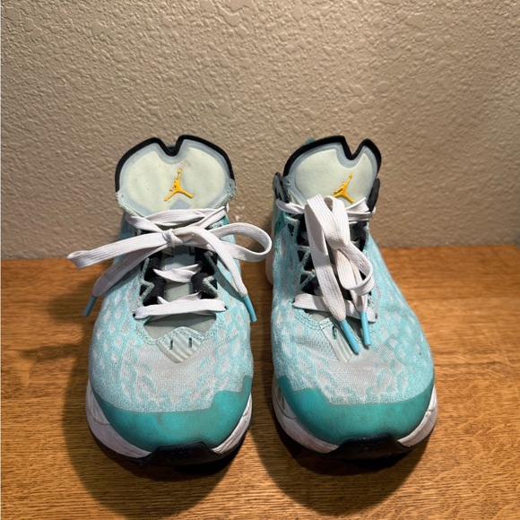 Jordan Zoom Trunner
Ultimate Multicolor - Picture 3 of 8